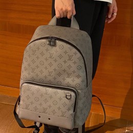 [홍콩명품.Louis Vuitton] 루이비통 모노그램 레이서 남성용 백팩 그레이 M46105, 홍콩명품가방,최신,22SS,남자가방,미러급,레플리카,무브타임,직구쇼핑몰