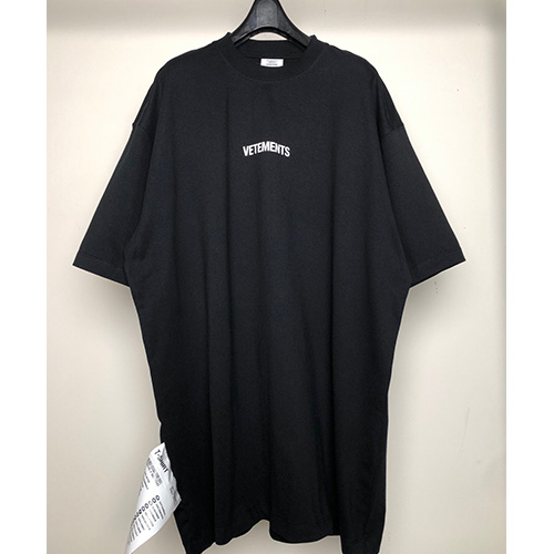 [홍콩명품.VETEMENTS] 베트멍 23SS 로고 프린트 반팔 티셔츠, BM5183, VT, 온라인명품쇼핑몰,의류,무브타임사이트,인터넷쇼핑몰,해외직구