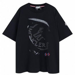 [홍콩명품.MONCLER] 몽클레어 23SS 로고 그래픽 프린트 반팔 티셔츠 (2컬러), BM6604, BR, 홍콩명품쇼핑몰,인터넷명품,온라인명품사이트,해외명품,해외직구