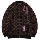 [가격문의][홍콩명품.LOUIS VUITTON] 루이비통 23SS 울 NBA 그래픽 블루종 자켓 1A8WYN, BM7923, BR, 온라인명품쇼핑몰,남자명품의류,인터넷쇼핑몰,해외직구