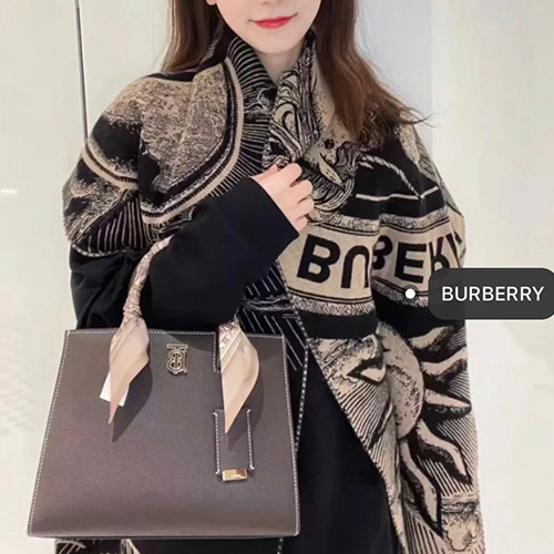 [홍콩명품.Burberry] 버버리 23SS 체크 그래픽 리버서블 45-210 울 캐시미어 스카프, ET1627, BR, 홍콩명품가방,명품쇼핑몰,크로스백,핸드백,구매대행,무브타임