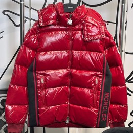 [홍콩명품.MONCLER] 몽클레어 23SS 로고 후드 패딩 자켓 (2컬러), BM9395, KB, 온라인명품쇼핑몰,남자명품의류,인터넷쇼핑몰,해외직구