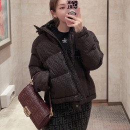 [홍콩명품,FENDI] 펜디 24SS 로고 FF패턴 여성 후드 다운 패딩 자켓 (블랙), BM11756, TBG, 홍콩명품의류,구매대행,온라인명품