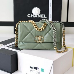 [홍콩명품.CHANEL] 샤넬 24SS 로고 19BAG 퀄팅 가죽 핸드백 (그린), BGM2458, BDA, 홍콩명품가방,명품쇼핑몰,크로스백,핸드백,구매대행,무브타임