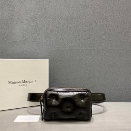 [홍콩명품.Maison Margiela] 메종마르지엘라 24SS 로고 레더 가죽 벨트백 힙색 (유광-블랙), BGM2835, 홍콩명품가방,명품쇼핑몰,크로스백,핸드백,구매대행,무브타임