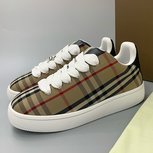 [홍콩명품.Burberry] 버버리 24SS 로고 체크 패턴 스니커즈 운동화 (카라멜), SE2890, PMD, 명품스니커즈,운동화,구두,로퍼,하이탑,신발