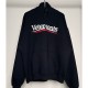 [홍콩명품.VETEMENTS] 베트멍 24SS 발렌시아가 콜라보 로고 프린트 후드 티셔츠 (블랙), BM13382, VT, 홍콩명품의류,구매대행,온라인명품