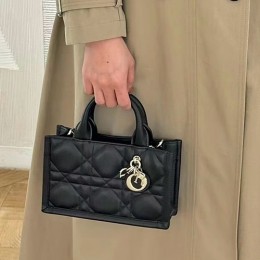 [홍콩명품,Christian Dior] 디올 24SS 로고 BOOK TOTE 미니 핸드백 크로스백 (블랙), BGM3050, 홍콩명품가방,명품쇼핑몰,크로스백,핸드백,구매대행,무브타임