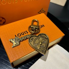 [홍콩명품.LOUIS VUITTON] 루이비통 24SS 모노그램 골드 키홀더 키링, ET2524, AGG, 홍콩명품쇼핑몰,인터넷명품,온라인명품사이트,남자명품,해외직구