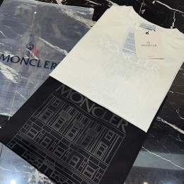 [홍콩명품.MONCLER] 몽클레어 24SS 로고 프린트 반팔 티셔츠 (2컬러), BM14764, JS, 홍콩명품의류,구매대행,온라인명품