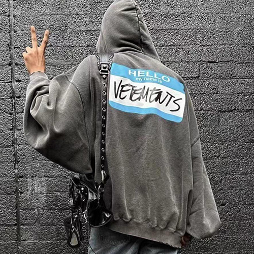 [홍콩명품.VETEMENTS] 베트멍 24SS 로고 프린트 워싱 후드 집업 자켓 (블랙), BM15452, JU, 홍콩명품의류,구매대행,온라인명품