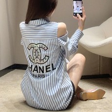 [홍콩명품.CHANEL] 샤넬 24SS 로고 여성 스트라이프 슬리브리스 셔츠, BM15569, TBG, 홍콩명품의류,구매대행,온라인명품