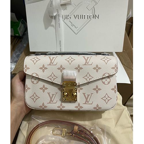 [홍콩명품.LOUIS VUITTON] 루이비통 24SS 로고 모노그램 포쉐트 메티스 이스트 웨스트 M46914 M4, BGM3989, BDA, 홍콩명품가방,명품쇼핑몰,크로스백,핸드백,구매대행