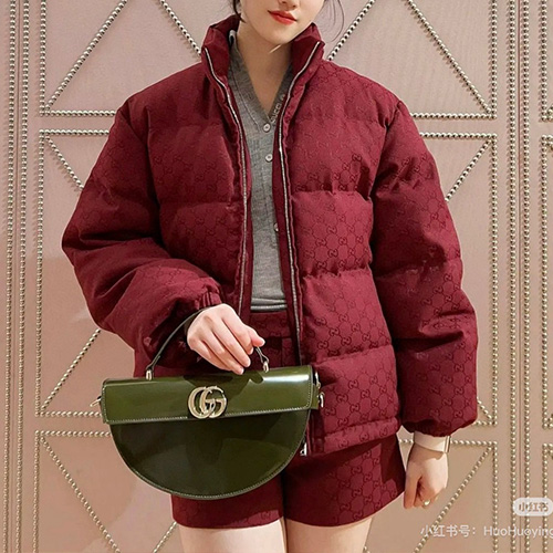 [홍콩명품.Gucci] 구찌 25SS 로고 GG수프림 여성 덕다운 패딩 자켓 (레드), BM18177, TBG, 홍콩명품의류,구매대행,온라인명품