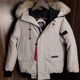 [가격문의][홍콩명품.CANADA GOOSE] 캐나다구스 25SS 로고 폭스퍼 다운 패딩 봄버 자켓 (아이보리), BM18219, S1F, 홍콩명품의류,구매대행,온라인명품