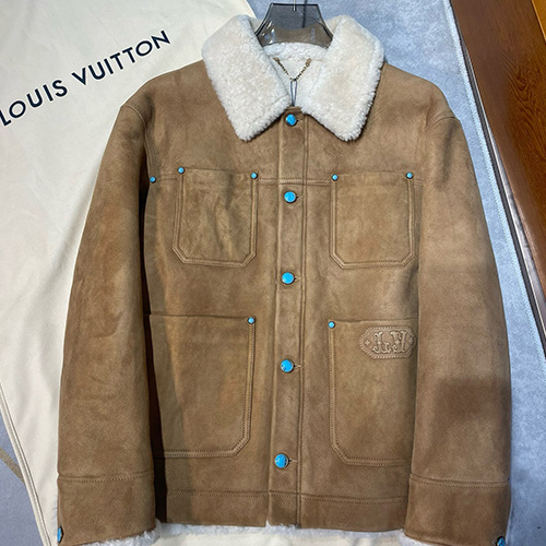 [홍콩명품.LOUIS VUITTON] 루이비통 25SS 로고 시어링 무스탕 자켓 (카라멜), BM18532, PG, 홍콩명품의류,구매대행,온라인명품