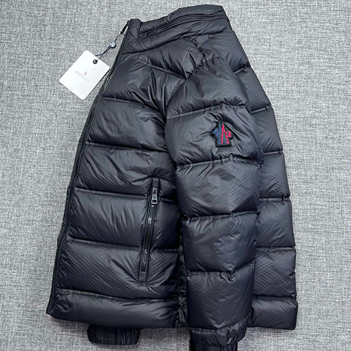 [홍콩명품.MONCLER] 몽클레어 25SS 로고 구스 다운 패딩 자켓 (블랙), BM18577, JQ, 홍콩명품의류,구매대행,온라인명품