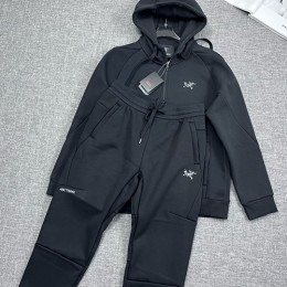 [가격문의][홍콩명품. ARCTERYX] 아크테릭스 25SS 로고 자수 트레이닝 후드 집업 자켓 + 기모 조거 팬츠 바지 상하의 세트 (블랙), BM18675, JQ, 홍콩명품의류,구매대행,온라인명품