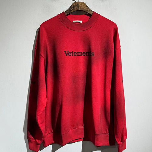 [홍콩명품.VETEMENTS] 베트멍 25SS 로고 프린트 빈티지 맨투맨 티셔츠 (레드), BM18782, X2, 홍콩명품의류,구매대행,온라인명품