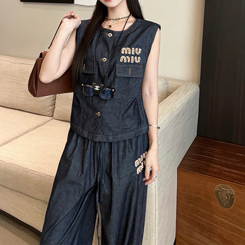 [홍콩명품,MIU MIU] 미우미우 25SS 로고 여성 데님 조끼 베스트 + 데님 팬츠 진 청바지 상하의 세트, BM20086, CC, 홍콩명품의류,구매대행,온라인명품