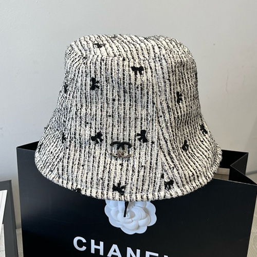 [홍콩명품.CHANEL] 샤넬 25SS 로고 패턴 벙거지 모자 57cm (화이트), CA0276, JX, 홍콩명품쇼핑몰,인터넷명품,온라인명품사이트,남자명품,해외직구