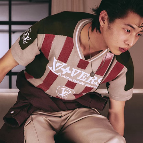 [홍콩명품.LOUIS VUITTON] 루이비통 25SS 로고 프린트 유니폼 반팔 티셔츠, BM20527, JU, 홍콩명품의류,구매대행,온라인명품