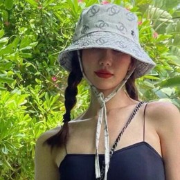 [홍콩명품.CHANEL] 샤넬 25SS 로고 패턴 데님 벙거지 모자 (그레이), CA0305, 홍콩명품쇼핑몰,인터넷명품,온라인명품사이트,남자명품,해외직구