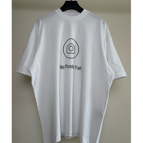 [홍콩명품.VETEMENTS] 베트멍 25SS 로고 그래픽 프린트 반팔 티셔츠 (화이트), BM20667, VT, 홍콩명품의류,구매대행,온라인명품