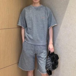 [홍콩명품,Christian Dior] 디올 25SS 로고 자수 니트 반팔 티셔츠 + 쇼츠 반바지 상하의 세트 (그레이), BM20691, JU, 홍콩명품의류,구매대행,온라인명품