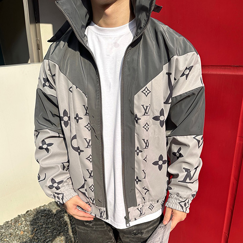 [명품레플리카.LOUIS VUITTON] 루이비통 25SS 로고 모노그램 봄버 자켓 (그레이), BM20860, S1F, 홍콩명품의류,구매대행,온라인명품