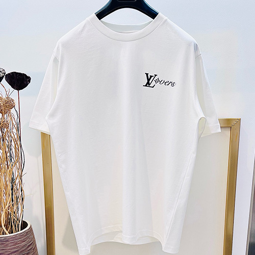 [홍콩명품.LOUIS VUITTON] 루이비통 25SS 로고 그래픽 프린트 반팔 티셔츠 (2컬러), BM20959, YS, 홍콩명품의류,구매대행,온라인명품