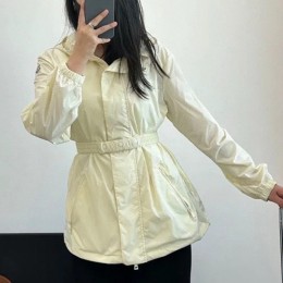 [홍콩명품.MONCLER] 몽클레어 25SS 로고 여성 후드 바람막이 자켓 (노랑), BM21285, S1F, 명품레플리카,미러급,온라인쇼핑몰사이트