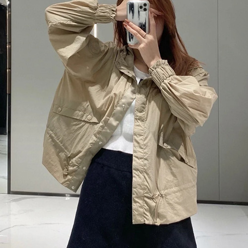 [홍콩명품.MONCLER] 몽클레어 25SS 로고 여성 후드 바람막이 자켓 (베이지), BM21288, S1F, 명품레플리카,미러급,온라인쇼핑몰사이트