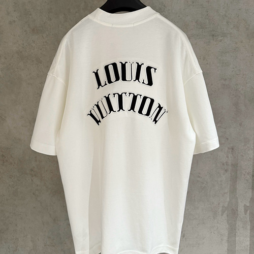 [홍콩명품.LOUIS VUITTON] 루이비통 25SS 로고 그래픽 자수 반팔 티셔츠 (2컬러), BM21438, JU, 명품레플리카,미러급,온라인쇼핑몰사이트