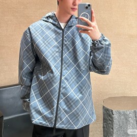 [홍콩명품.Burberry] 버버리 25SS 로고 체크패턴 리버서블 후드 바람막이 자켓 (블루-블랙), BM21667, KK, 홍콩명품가방,명품쇼핑몰,크로스백,핸드백,구매대행