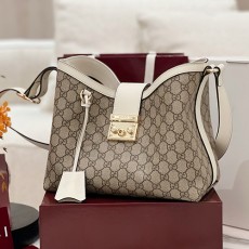 [홍콩명품.Gucci] 구찌 25SS 로고 PADLOCK 크로스백 839021 (베이지-화이트), BGM5037, GU2, 홍콩명품가방,명품쇼핑몰,크로스백,핸드백,구매대행
