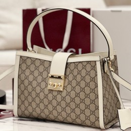[가격문의][홍콩명품.Gucci] 구찌 25SS 로고 패드록 탑 핸들 핸드백 베이지 화이트 GG 패브릭 838991, BGM5042, GU2, 홍콩명품가방,명품쇼핑몰,크로스백,핸드백,구매대행