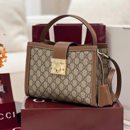 [가격문의][홍콩명품.Gucci] 구찌 25SS 로고 패드록 미디엄 탑 핸들 핸드백 베이지 브라운 GG 패브릭 838992, BGM5043, GU2, 홍콩명품가방,명품쇼핑몰,크로스백,핸드백,구매대행
