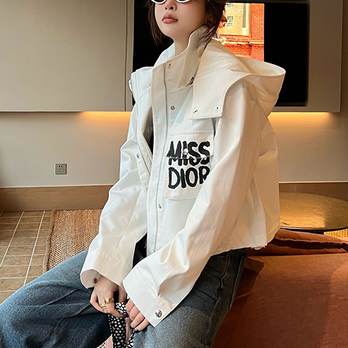 [홍콩명품,Christian Dior] 디올 25SS 로고 여성 MISS DIOR 쇼트 후드 자켓 (화이트), BM21822, COCO, 레플리카의류,미러급사이트