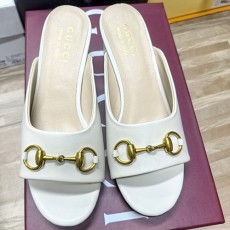 [홍콩명품.Gucci] 구찌 25SS 로고 여성 레더 가죽 굽 슬리퍼 (화이트), SE5414, ALW, 명품스니커즈,운동화,구두,로퍼,하이탑,신발