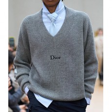 [홍콩명품,Christian Dior] 디올 25SS 로고 V넥 니트 스웨터 (그레이), BM21891, KB, 레플리카의류,미러급사이트