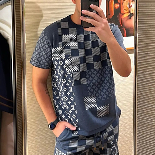 [홍콩명품.LOUIS VUITTON] 루이비통 25SS 로고 패턴 반팔 티셔츠 (블루), BM21912, KB, 레플리카의류,미러급사이트