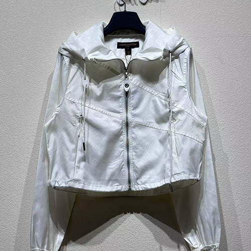 [홍콩명품.LOUIS VUITTON] 루이비통 25SS 로고 여성 모노그램 쇼트 후드 바람막이 자켓 (2컬러), BM21924, KB, 레플리카의류,미러급사이트