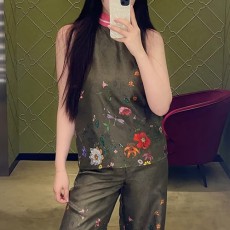 [홍콩명품.Gucci] 구찌 25SS 로고 여성 플라워 패턴 슬리브리스 블라우스 셔츠 (브라운), BM21958, MC, 레플리카의류,미러급사이트