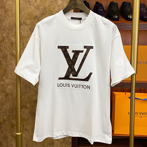 [홍콩명품.LOUIS VUITTON] 루이비통 25SS 로고 반팔 티셔츠 (2컬러), BM22215, S1F, 레플리카의류,미러급사이트