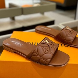 [홍콩명품.LOUIS VUITTON] 루이비통 25SS 로고 여성 레더 가죽 슬리퍼 (브라운), SE5544, GHS, 명품스니커즈,운동화,구두,로퍼,하이탑,신발