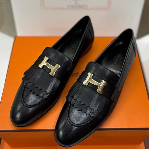 [홍콩명품.Hermes] 에르메스 25SS 로고 여성 레더 가죽 구두 로퍼 (블랙-금장), SE5619, 명품스니커즈,운동화,구두,로퍼,하이탑,신발