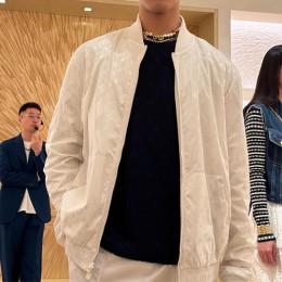 [가격문의][홍콩명품.LOUIS VUITTON] 루이비통 25SS 로고 모노그램 리버서블 봄버 자켓 (2컬러), BM22718, JL, 레플리카의류,미러급사이트
