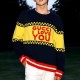 [가격문의][홍콩명품.Gucci] 구찌 25SS 로고 그래픽 캐시미어 니트 스웨터 (블랙-노랑), BM22726, JL, 레플리카의류,미러급사이트