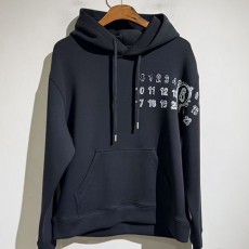 [홍콩명품.Maison Margiela] 메종마르지엘라 25SS 로고 프린트 후드 티셔츠 (3컬러), BM22773, X2, 레플리카의류,미러급사이트